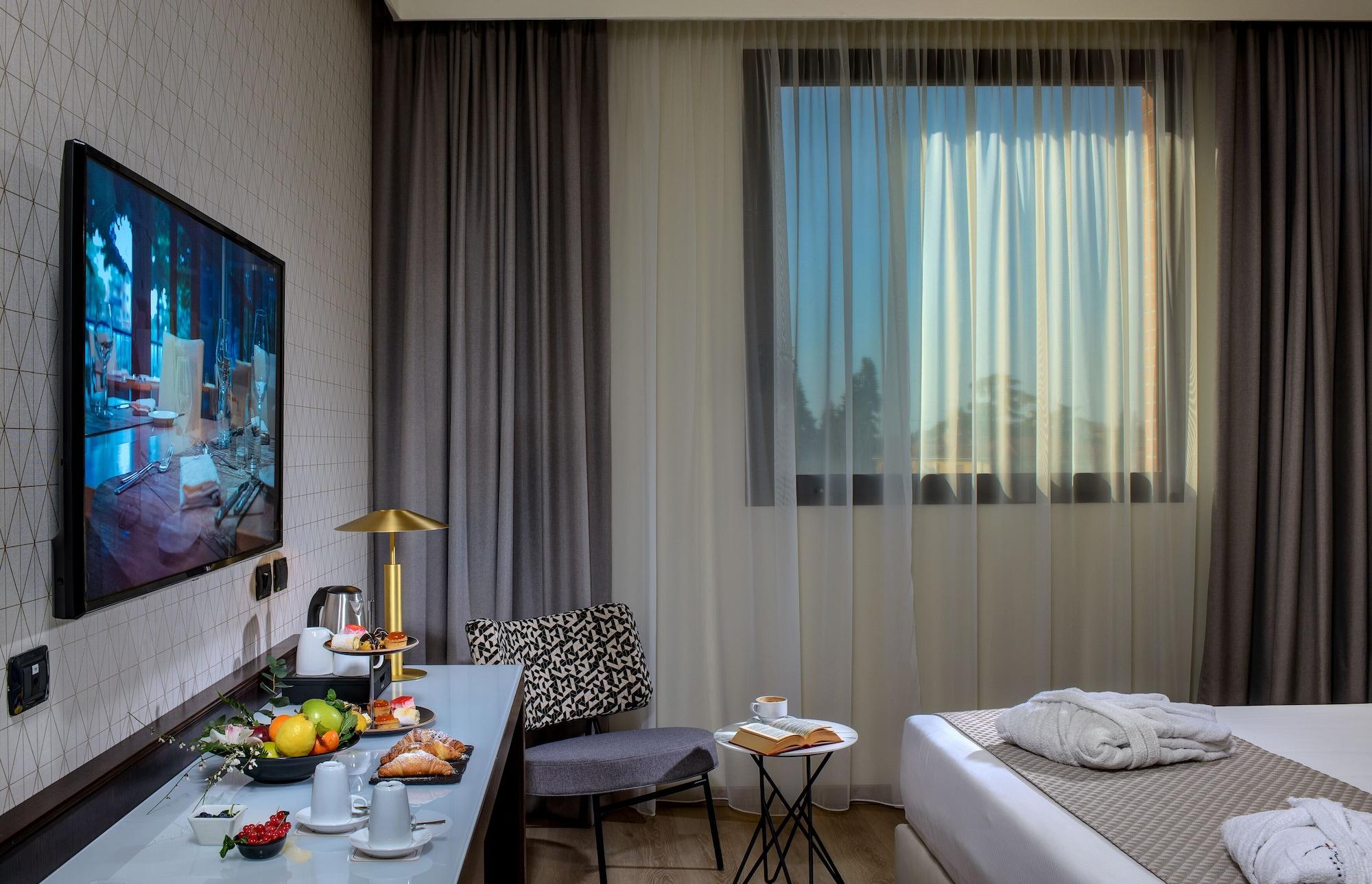 Savhotel Aemilia Болонья Экстерьер фото