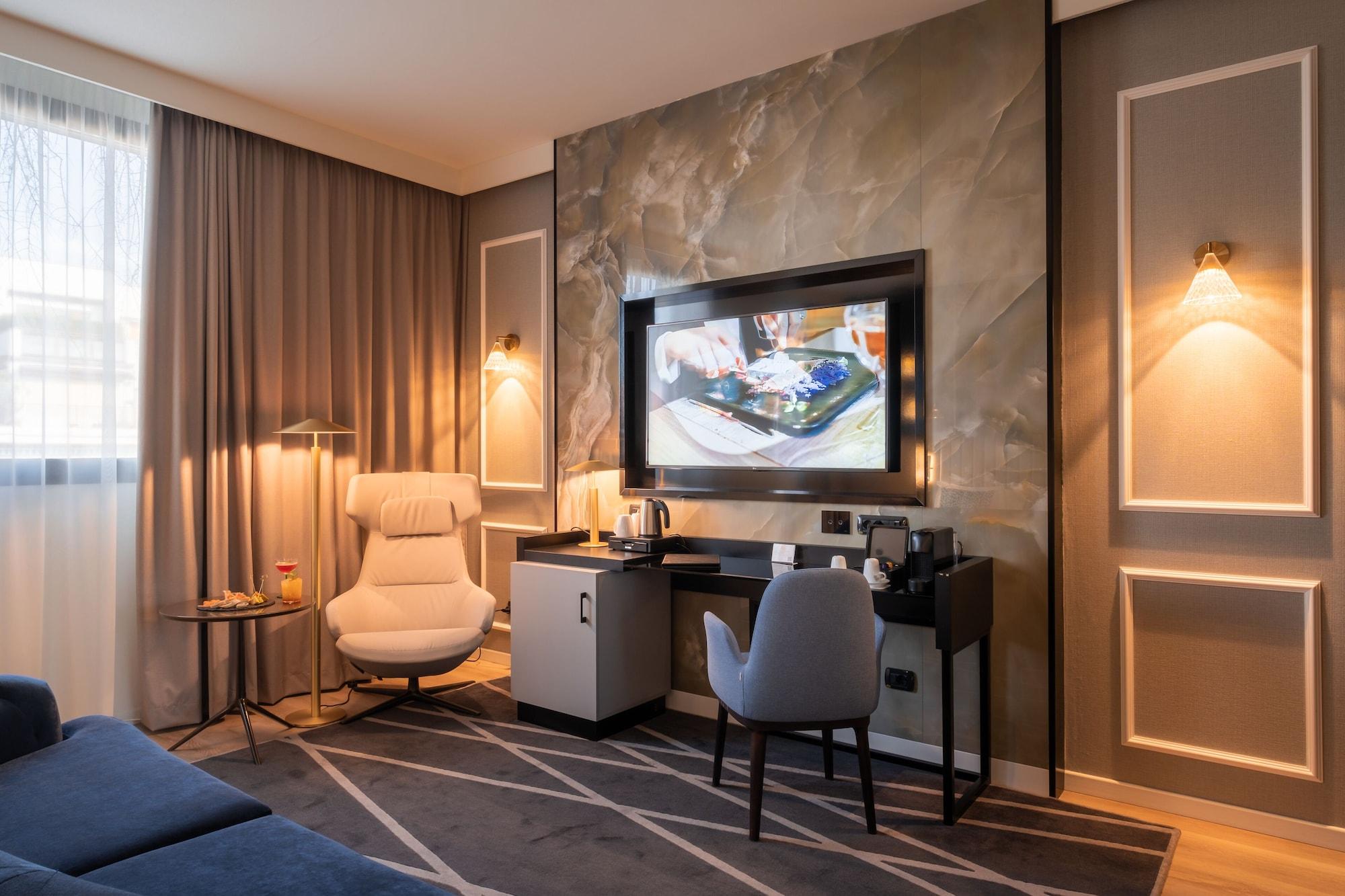Savhotel Aemilia Болонья Экстерьер фото