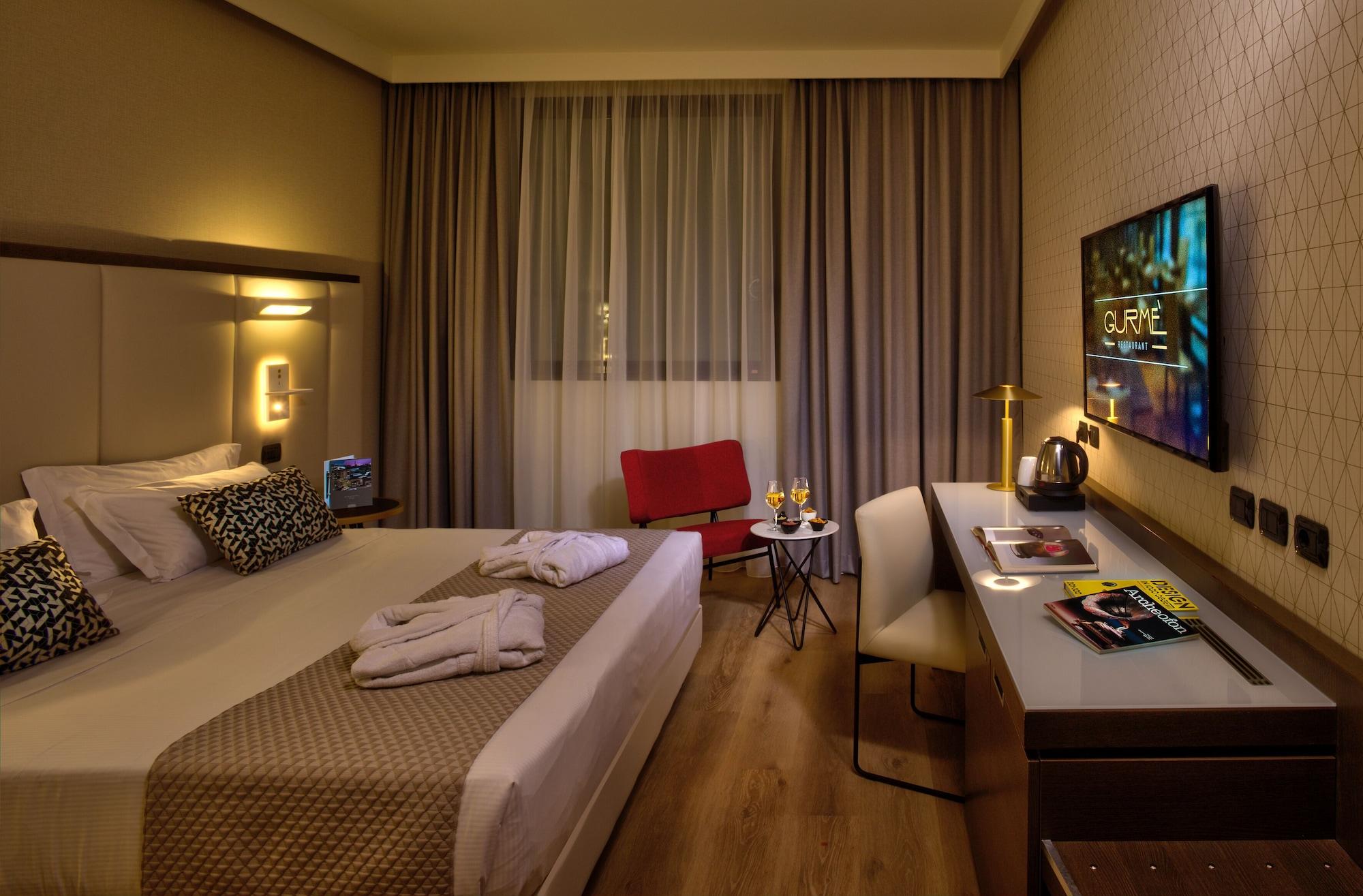 Savhotel Aemilia Болонья Экстерьер фото