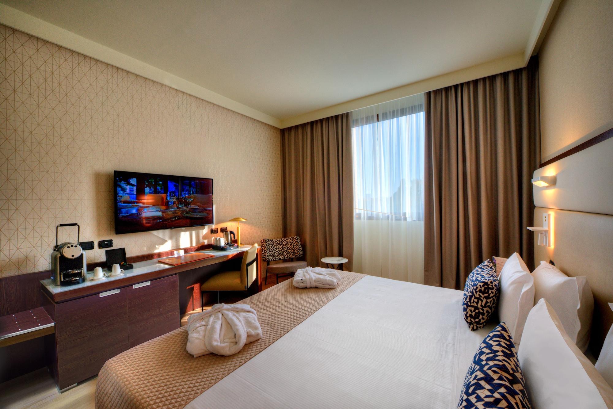 Savhotel Aemilia Болонья Экстерьер фото